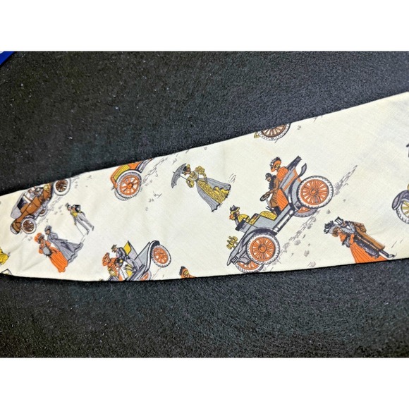 Mens Necktie Featuring Antique Cars - Picture 5 of 5